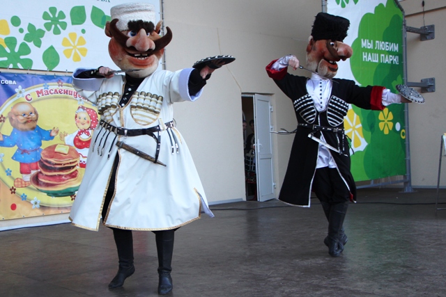 Кавказские танцы Лезгинка на праздник